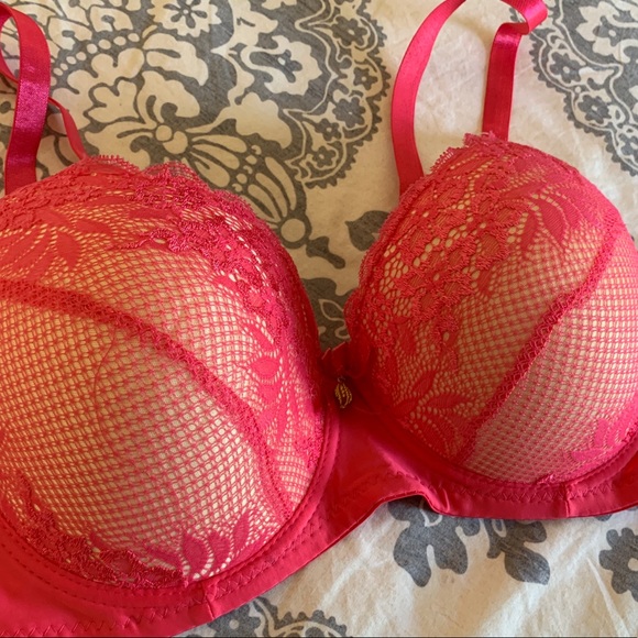Mamia Other - NWOT hot pink lace bra